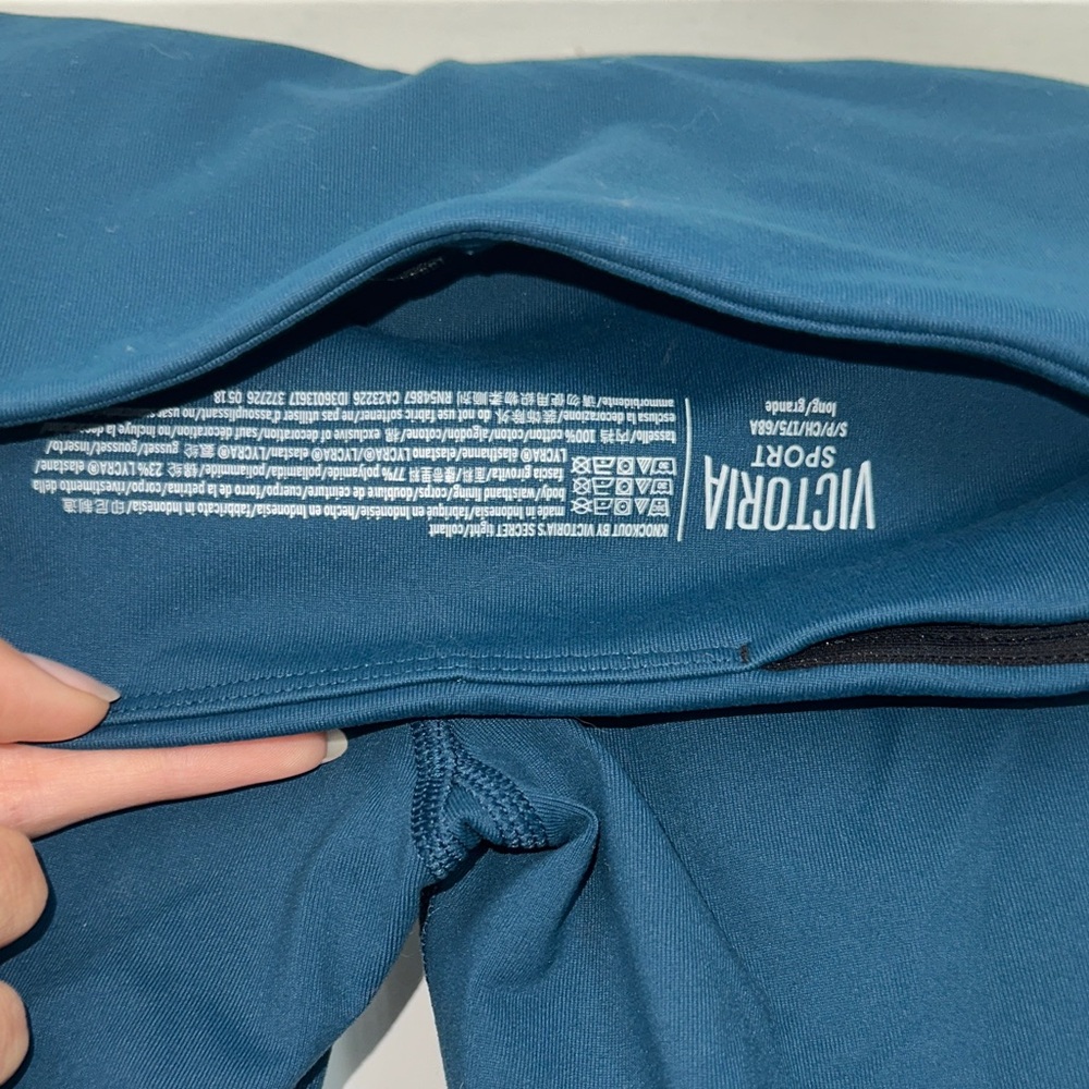 Victoria Sport Teal Leggings